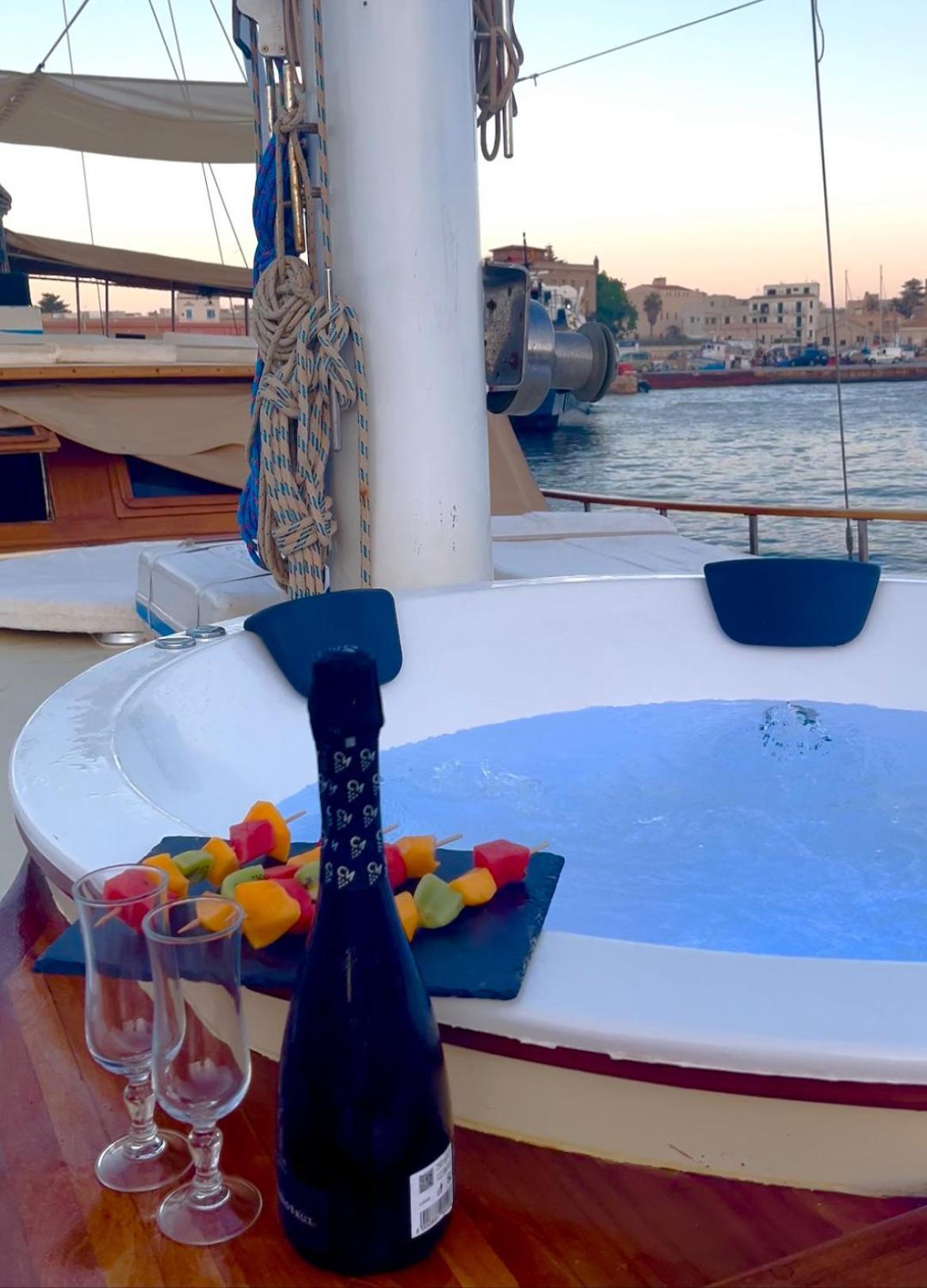Sicily Sea Charter Caicco Hande Capo Galera ปาแลร์โม ภายนอก รูปภาพ